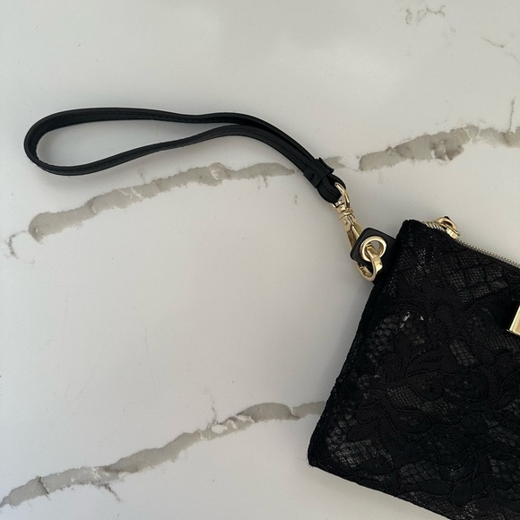 Victoria’s Secret Black Floral Lace Small Clutch 8” X 5” Plastic Lined Gold Bow - Picture 6 of 9